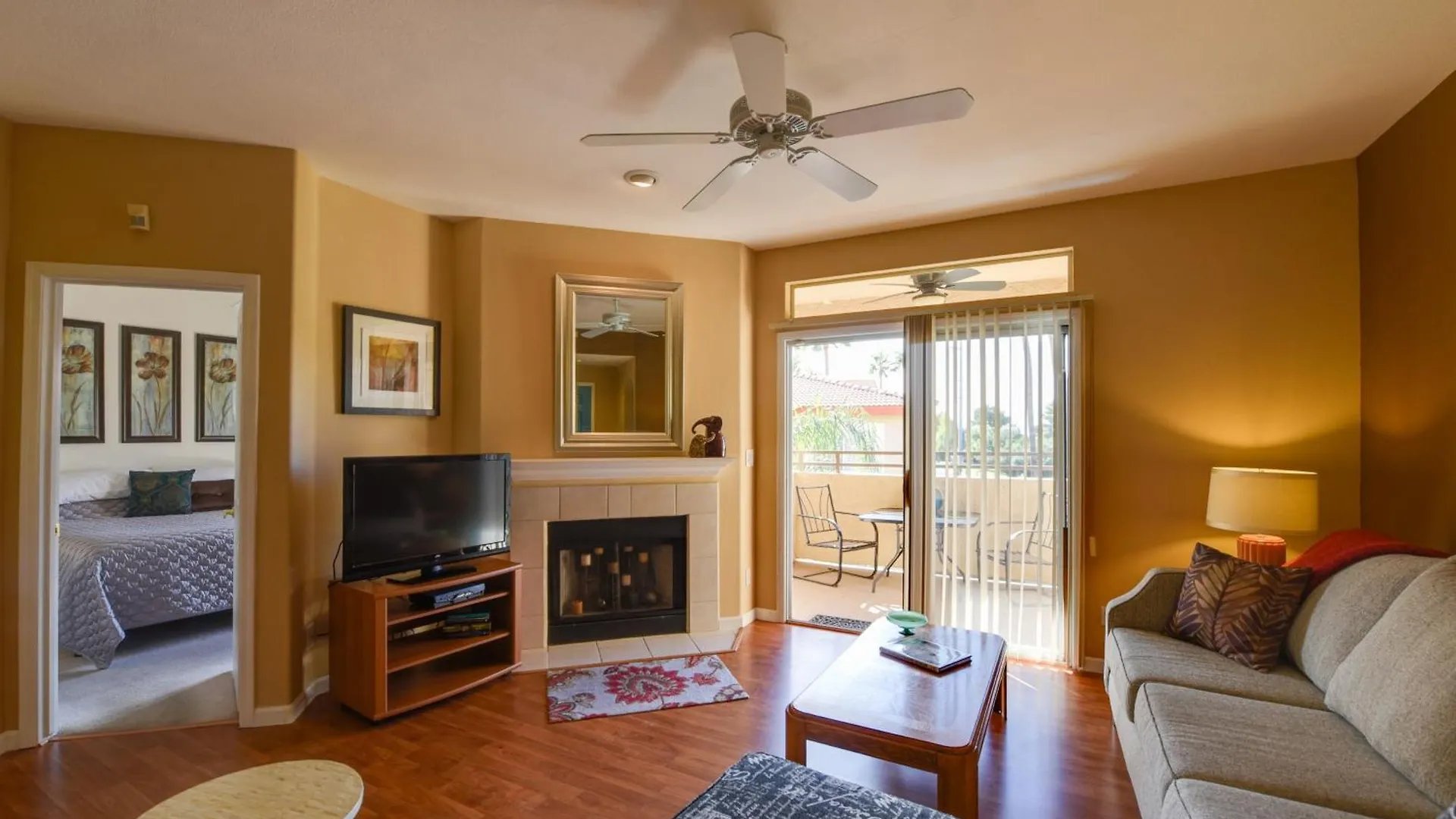 Phoenix Condo With Balcony And Spa - 14 Mi To Downtown