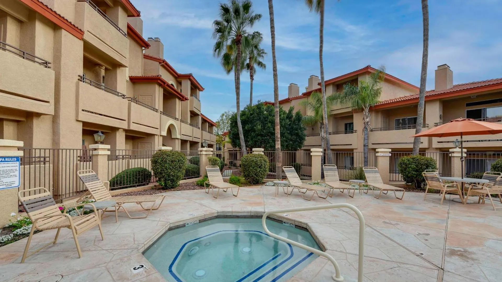 Phoenix Condo With Balcony And Spa - 14 Mi To Downtown 0*,